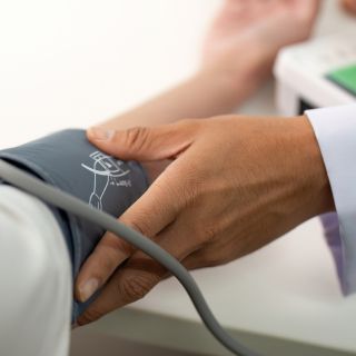 Normalizează tensiunea arterială